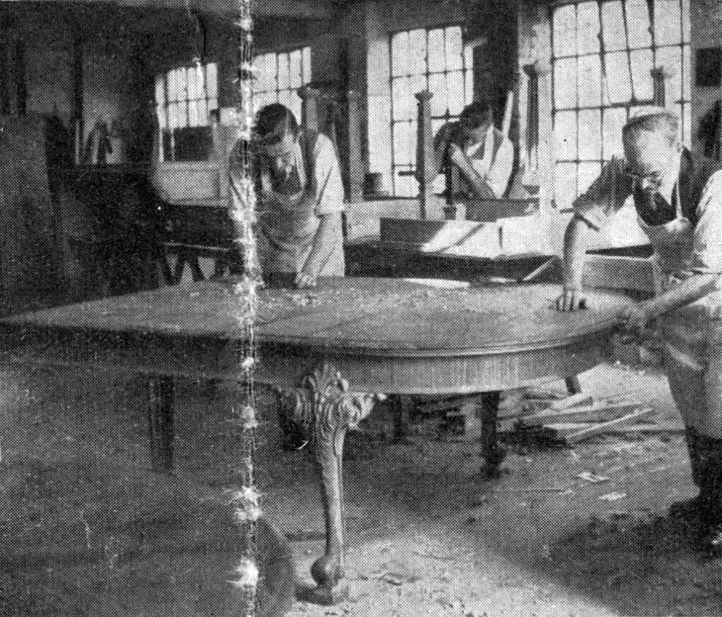 1947 Cabinet Maker article, 4g